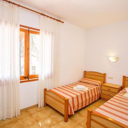 Isern Baix 2H Палс Екстериор снимка